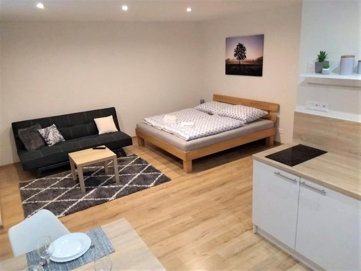 Ademi Apartments Smrecany Luaran gambar