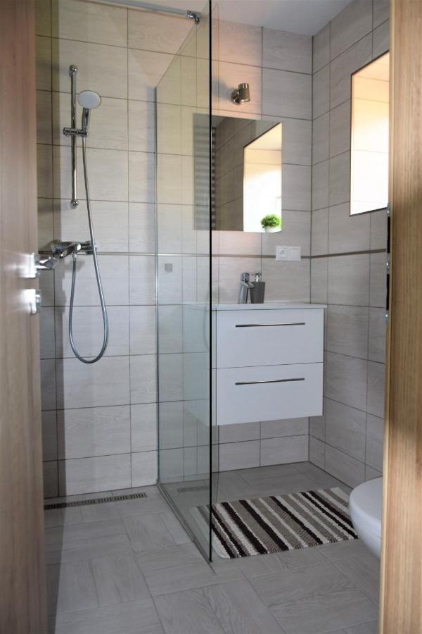 Ademi Apartments Smrecany Luaran gambar