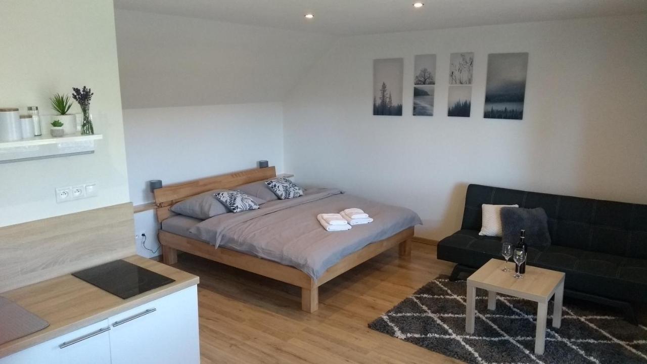 Ademi Apartments Smrecany Luaran gambar